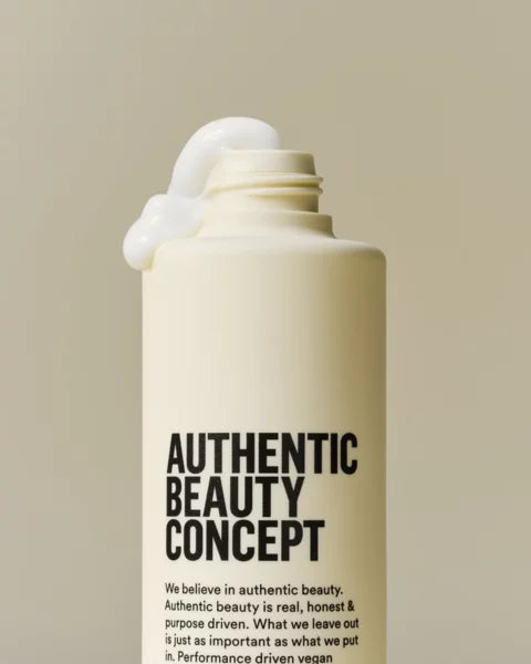 Authentic Beauty Concept Replenish Conditioner 250ml — in use